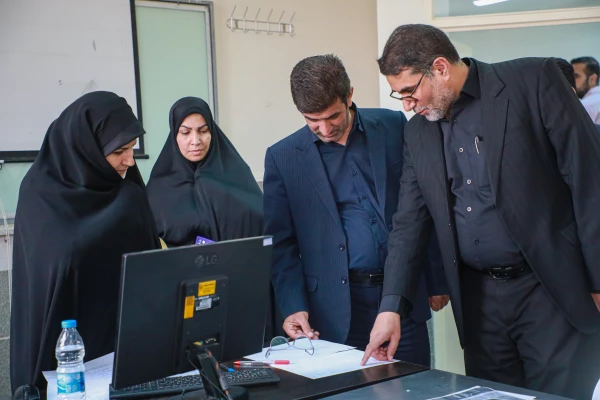 بازدید مدیرکل آموزش و پرورش استان مرکزی از روند ارزیابی تخصصی داوطلبان ورود به دانشگاه فرهنگیان 8