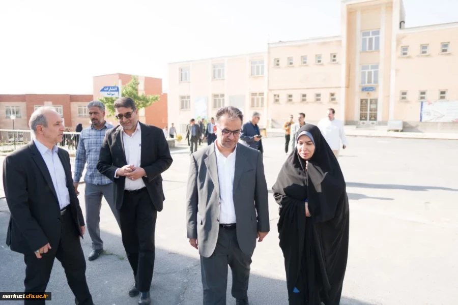 بازدید معاون برنامه ریزی و توسعه دانشگاه فرهنگیان و مسولین سازمان برنامه و بودجه کشور از پردیسهای استان مرکزی 7