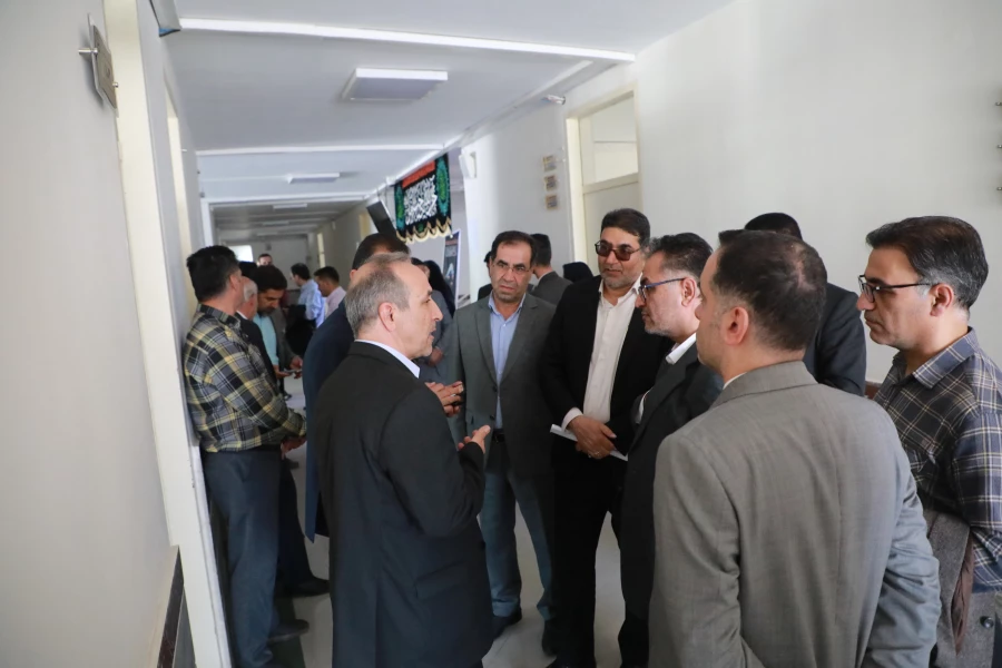 بازدید معاون برنامه ریزی و توسعه دانشگاه فرهنگیان و مسئولین سازمان برنامه و بودجه کشور از پروژه های عمرانی و فضاهای آموزشی دانشگاه فرهنگیان استان مرکزی  6