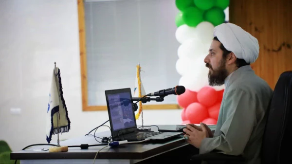 کارگاه تخصصی نقد انجمن حجتیه برای دانشجو معلمان 
 8