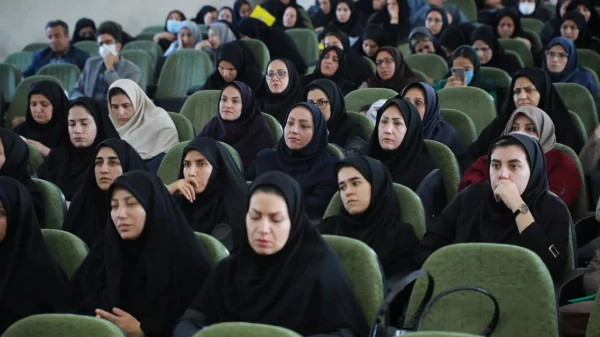 برگزاری کارگاه توجیهی مدیران و معلمان راهنمای مدارس مجری کارورزی
  3