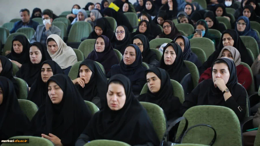 برگزاری کارگاه توجیهی مدیران و معلمان راهنمای مدارس مجری کارورزی
  3