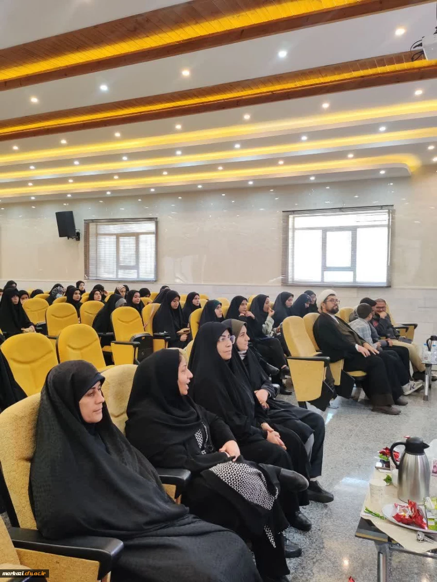 محفل نورانی اُنس با قرآن کریم در پردیس زینب کبری (س) 6