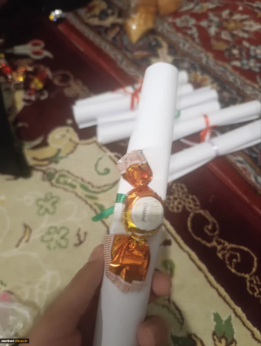دانشجومعلمان انقلابی، پرشور و با صلابت در میدان به جهاد تبیین می پردازند. 11