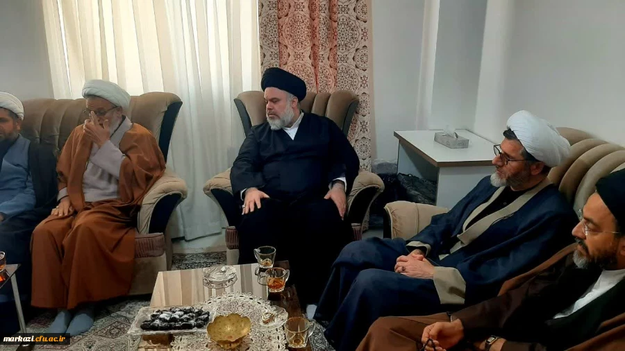 
 حضور مسئولین دانشگاه فرهنگیان در منزل حجت الاسلام والمسلمین سیدی 3
