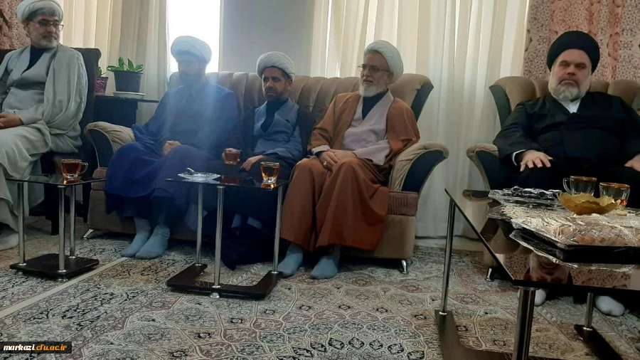  حضور مسئولین دانشگاه فرهنگیان در منزل حجت الاسلام والمسلمین سیدی 2