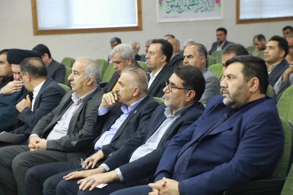 گرامیداشت مقام استاد ، دهه سرآمد آموزشی و تجلیل از پیشکسوتان در دانشگاه فرهنگیان استان مرکزی 3