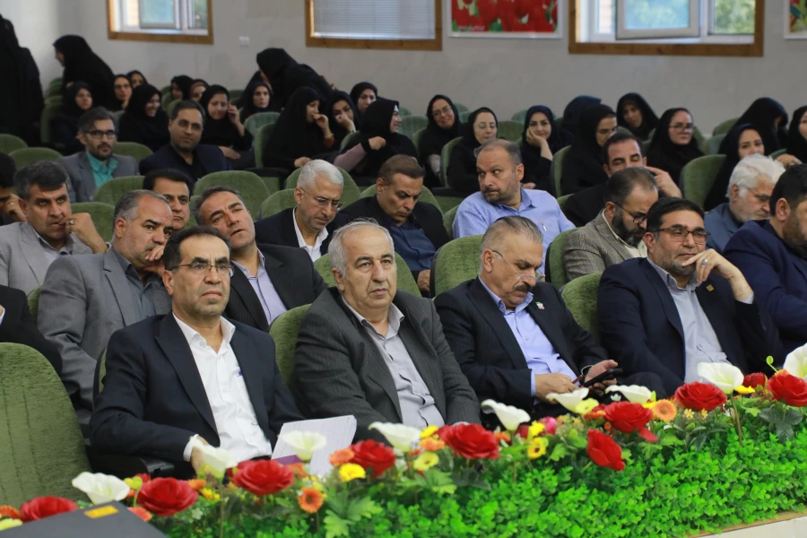 گرامیداشت مقام استاد ، دهه سرآمد آموزشی و تجلیل از پیشکسوتان در دانشگاه فرهنگیان استان مرکزی 5