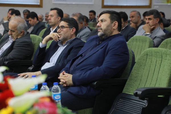 گرامیداشت مقام استاد ، دهه سرآمد آموزشی و تجلیل از پیشکسوتان در دانشگاه فرهنگیان استان مرکزی 8