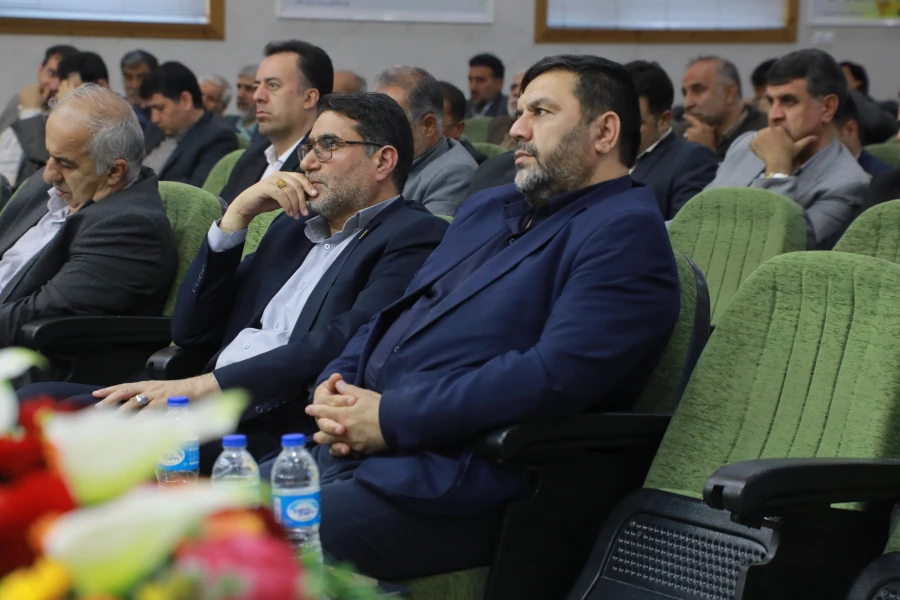 گرامیداشت مقام استاد ، دهه سرآمد آموزشی و تجلیل از پیشکسوتان در دانشگاه فرهنگیان استان مرکزی 8