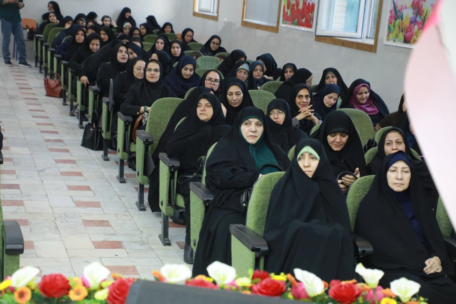 گرامیداشت مقام استاد ، دهه سرآمد آموزشی و تجلیل از پیشکسوتان در دانشگاه فرهنگیان استان مرکزی 9