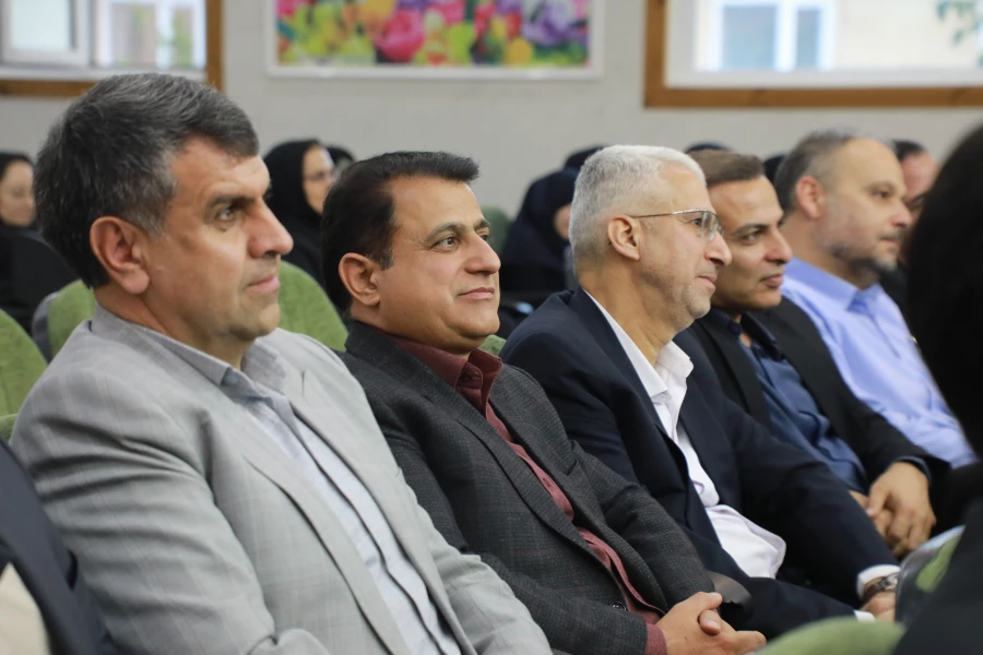 گرامیداشت مقام استاد ، دهه سرآمد آموزشی و تجلیل از پیشکسوتان در دانشگاه فرهنگیان استان مرکزی 11
